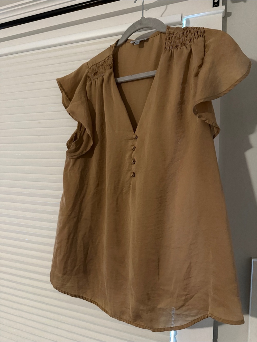 Flutter Sleeve V-Neck Blouse in Camel